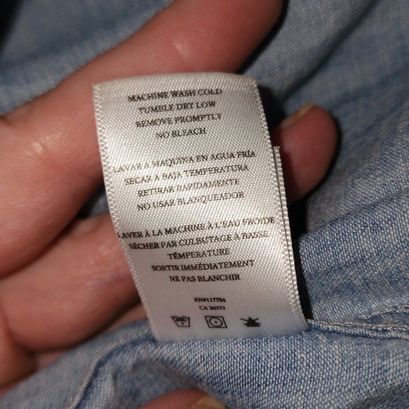 RAILS Ingrid Raw-edge, chambray, sz small, long sleeve, denim, blue, reg $178 - Picture 9 of 11